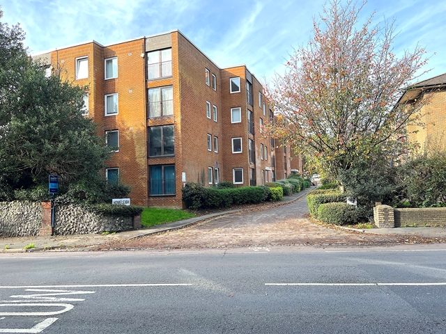 1 bed flat for sale in Homeleigh, London Road, Patcham, Brighton BN1, £240,000