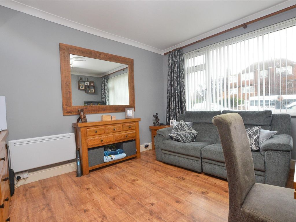 1 bed flat for sale in Seaside, Eastbourne BN22, £145,000