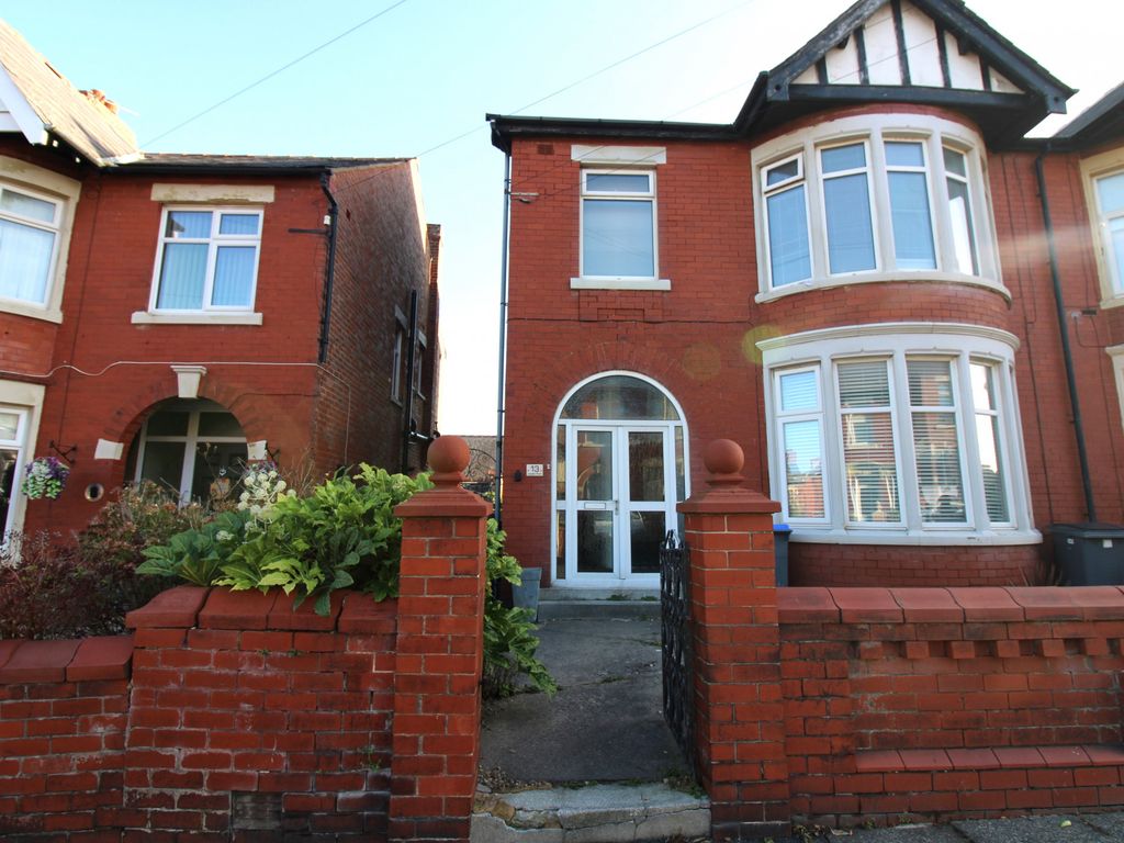 2 bed flat for sale in Longton Road, Blackpool FY1, £85,000