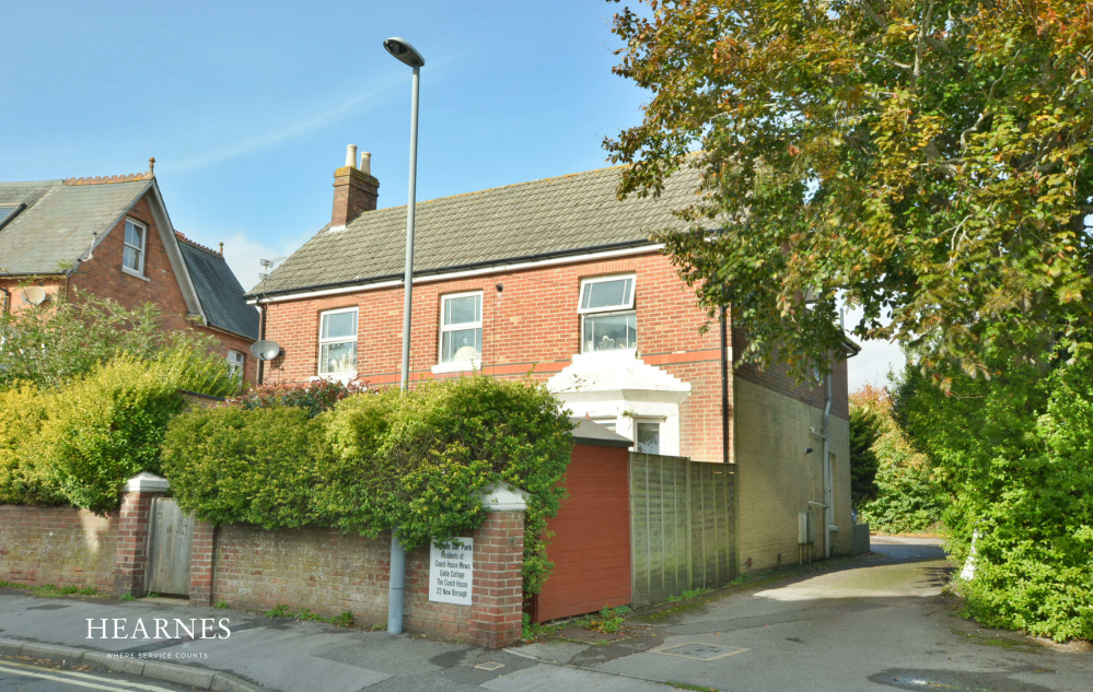 1 bed flat for sale in New Borough Road, Wimborne, Dorset BH21, £175,000