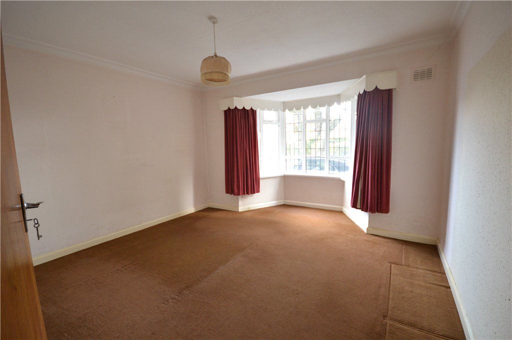 2 bed flat for sale in Sherwood Court, Llantrisant Road, Llandaff CF5, £210,000