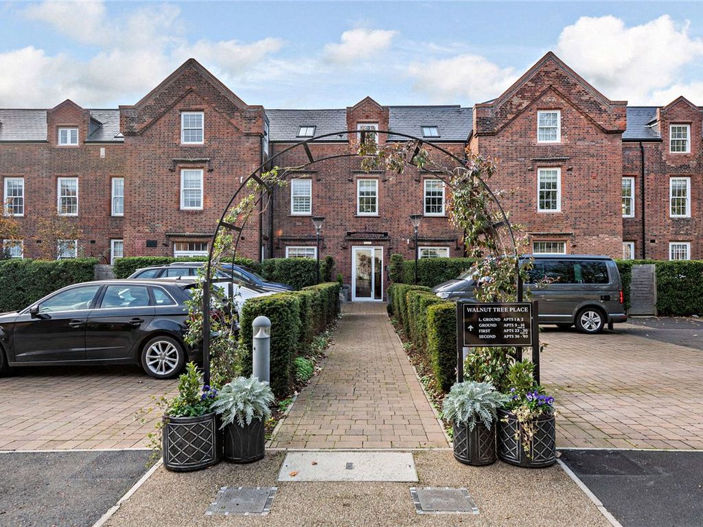 1 bed flat for sale in Simon Theobald Close, Sudbury, Suffolk CO10, £279,000