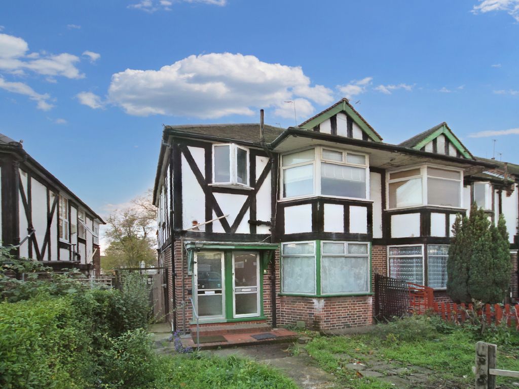 1 bed maisonette for sale in Heather Park Drive, Wembley, Middlesex HA0, £315,000