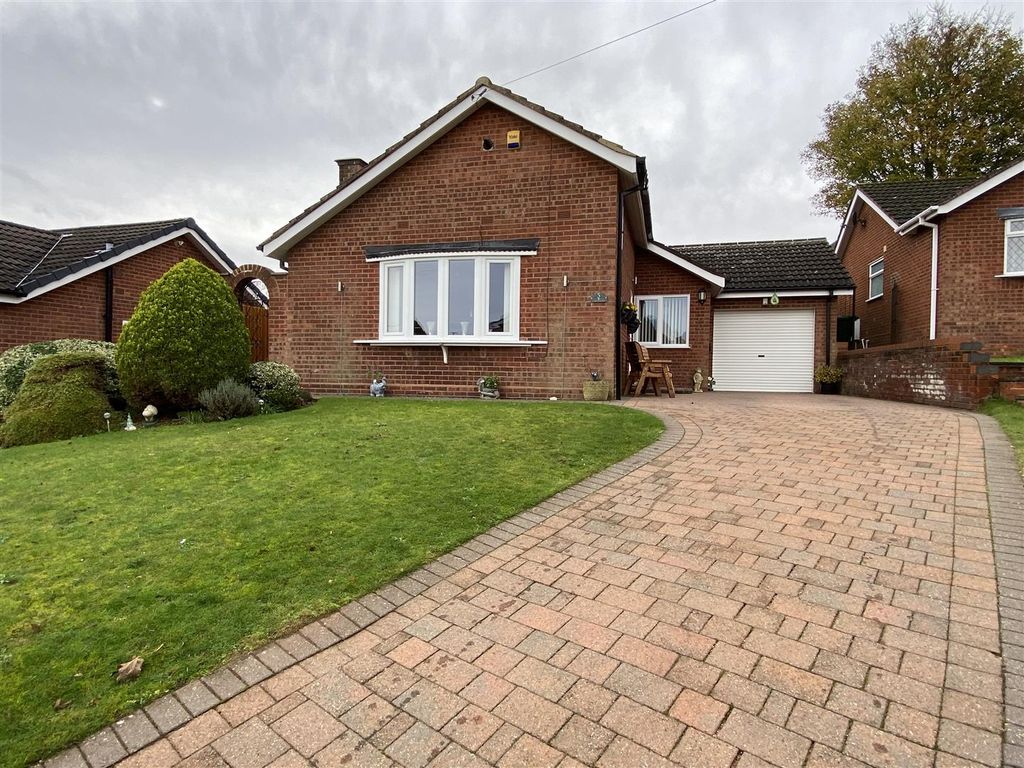 3 bed detached house for sale in Ladyfields, Off Sandcliffe Road, Midway DE11, £320,000