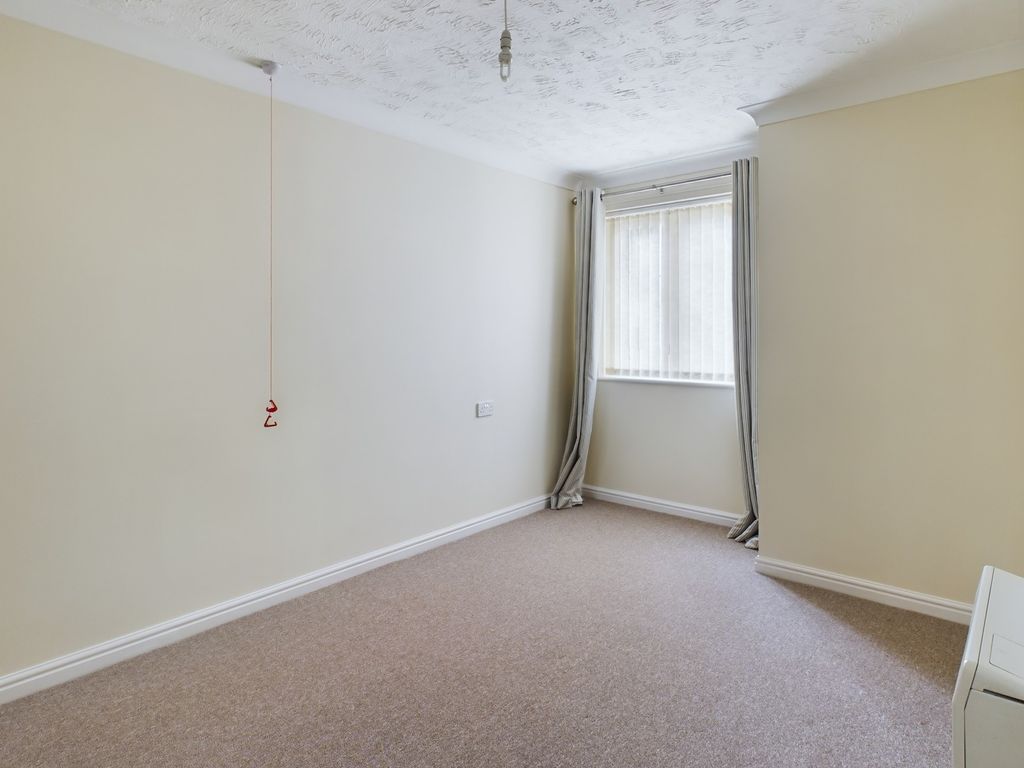 1 bed flat for sale in Haig Court, Chesterton, Cambridge CB4, £135,000