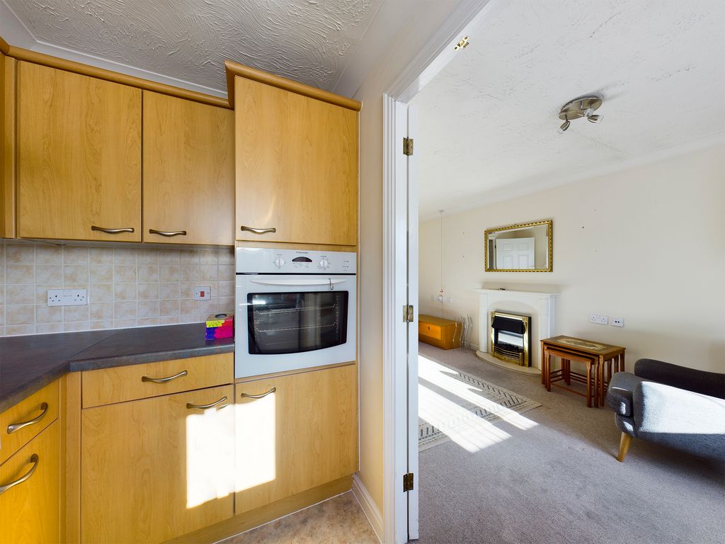 1 bed flat for sale in Union Lane, Chesterton, Cambridge CB4, £130,000