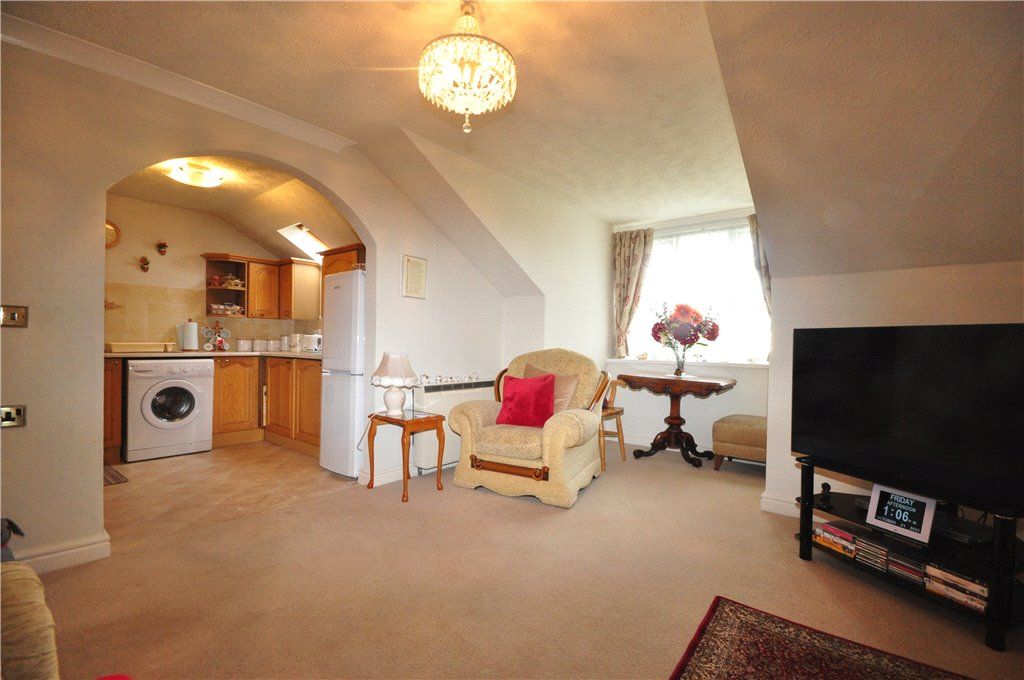 1 bed flat for sale in Round Hill Meadow, Great Boughton, Chester CH3, £115,000