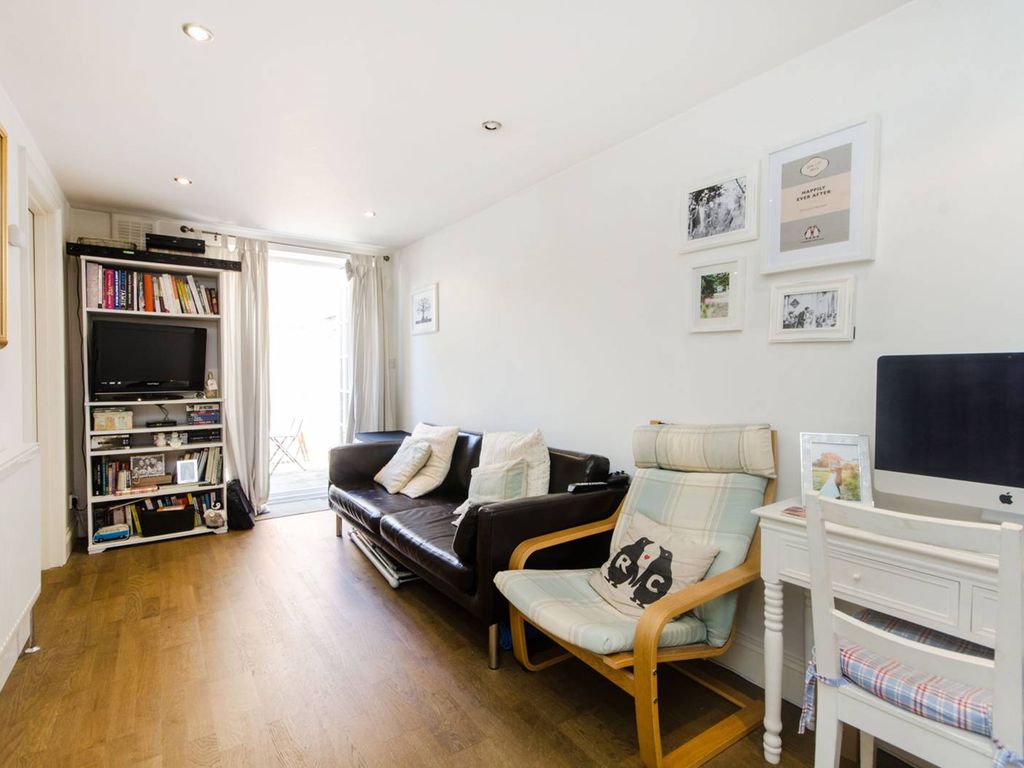 1 bed flat for sale in Kingston Road, Wimbledon, London SW19, £289,750