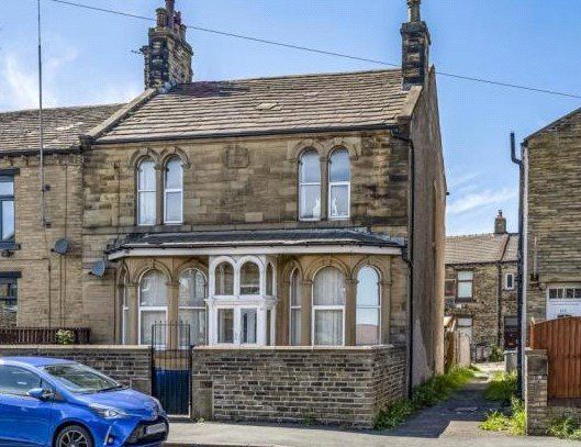 4 bed semi-detached house for sale in Cutler Heights Lane, Bradford BD4, £215,000