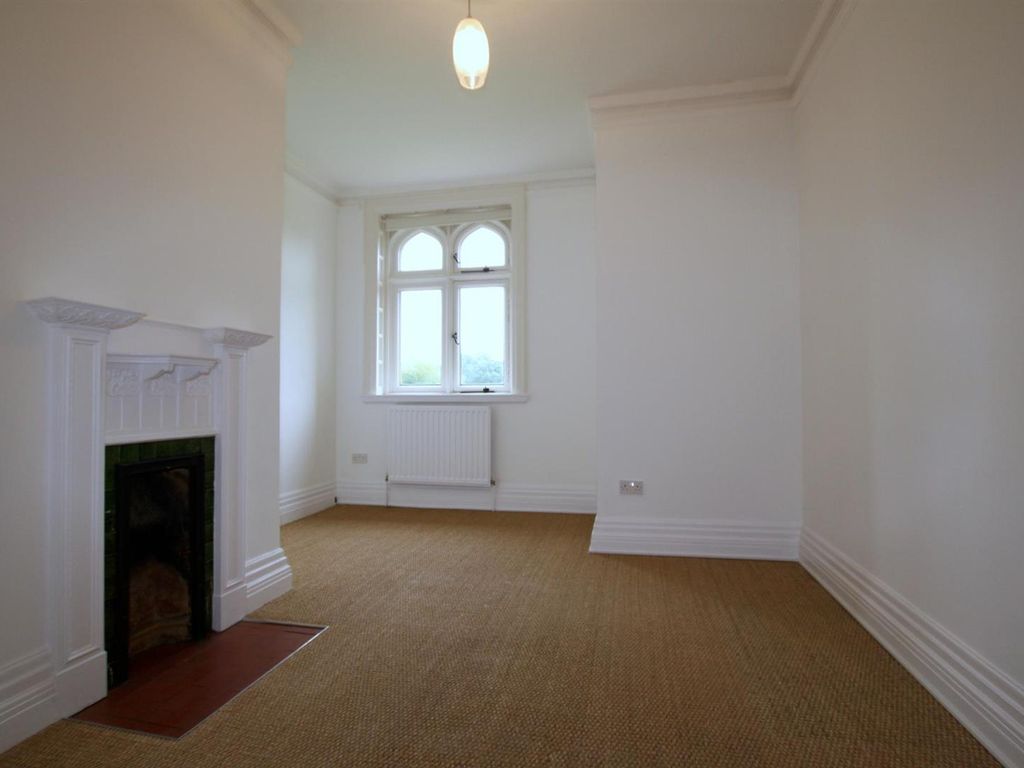 2 bed flat for sale in Brockhampton Park, Brockhampton, Cheltenham GL54, £260,000