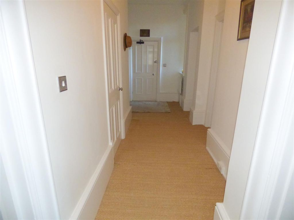 2 bed flat for sale in Brockhampton Park, Brockhampton, Cheltenham GL54, £260,000