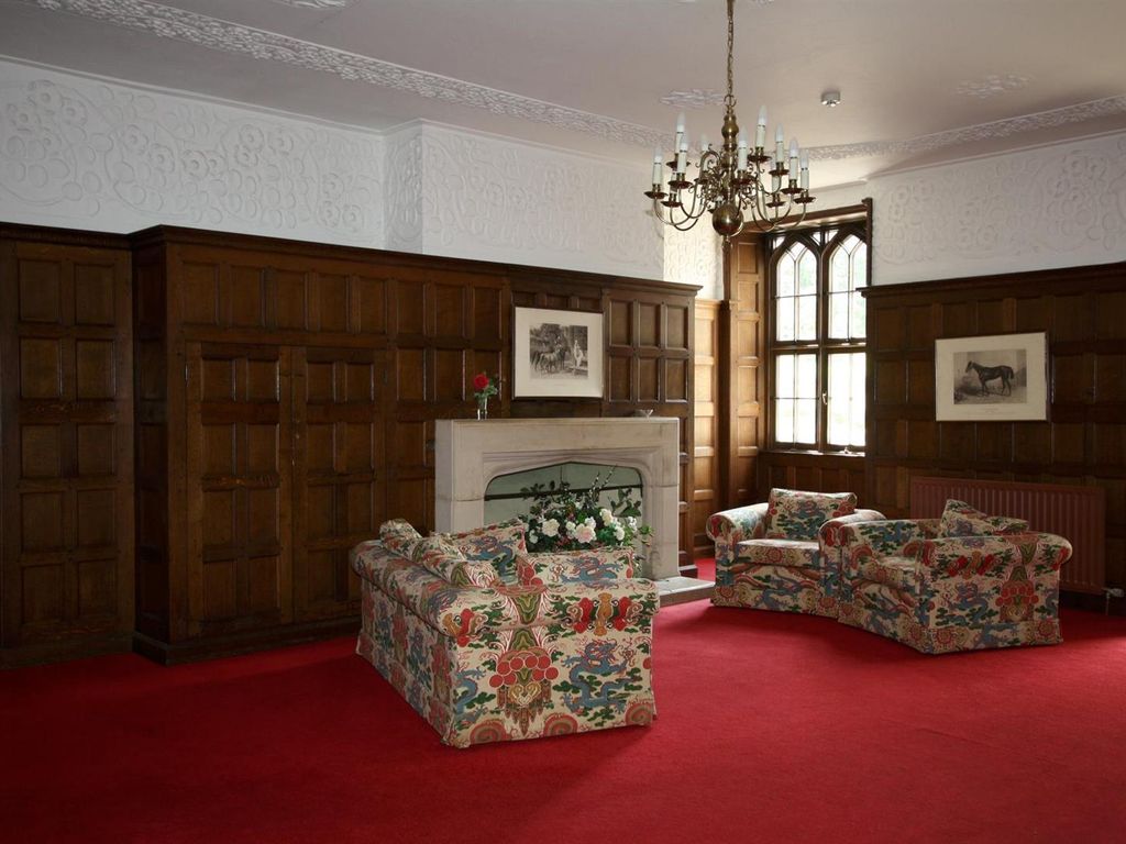 2 bed flat for sale in Brockhampton Park, Brockhampton, Cheltenham GL54, £260,000