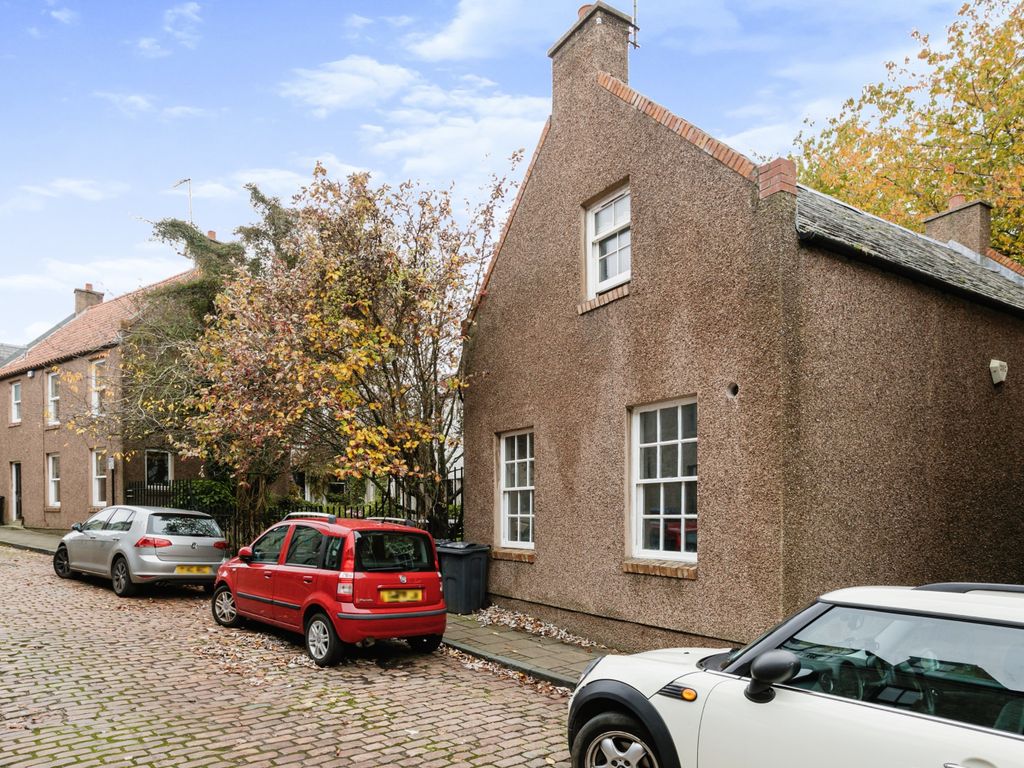 3 bed detached house for sale in Don Street, Aberdeen AB24, £220,000