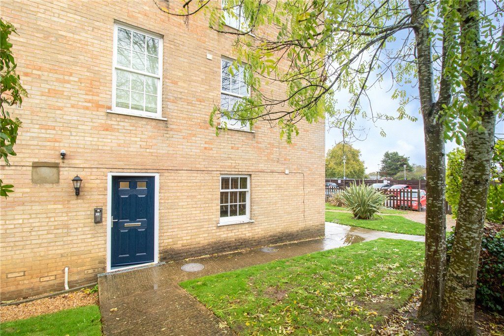 1 bed flat for sale in Cookham Road, Maidenhead, Berkshire SL6, £185,000