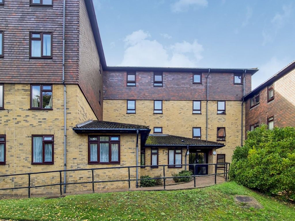 1 bed property for sale in Green Bank Lodge, Chislehurst, Kent BR7, £100,000