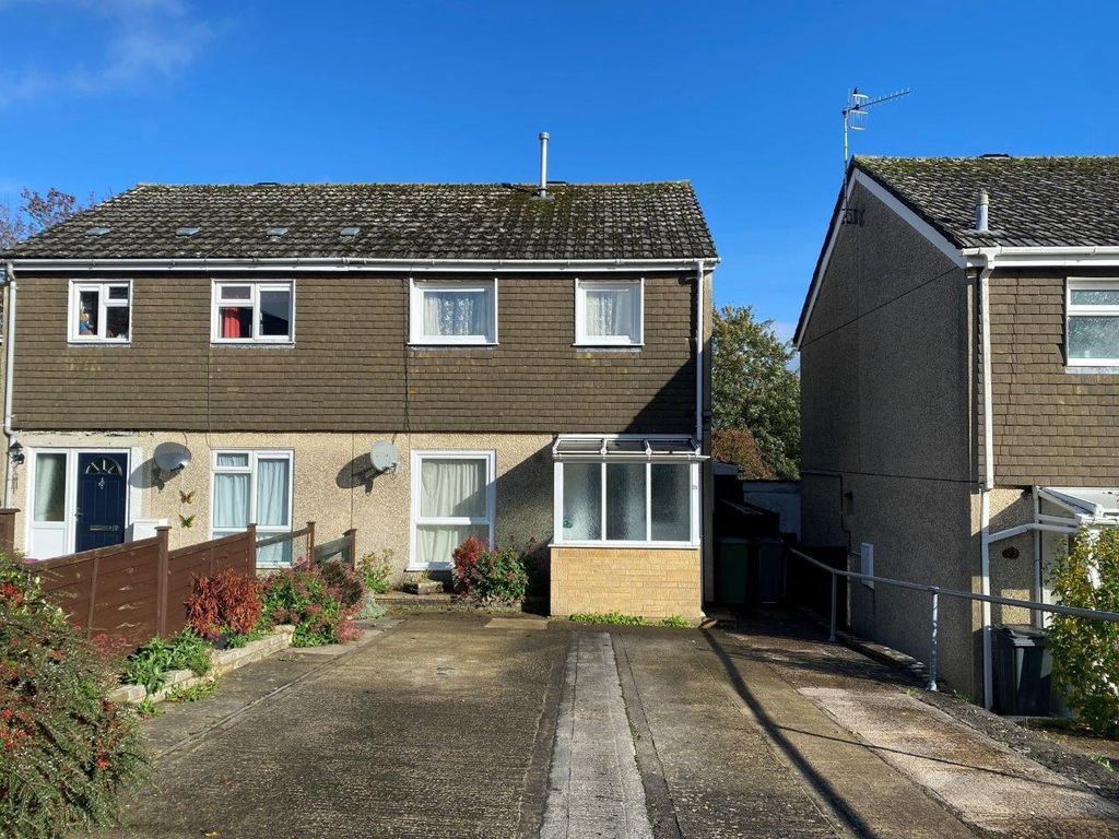 2 bed end terrace house for sale in Nortonwood, Nailsworth GL6, £180,000