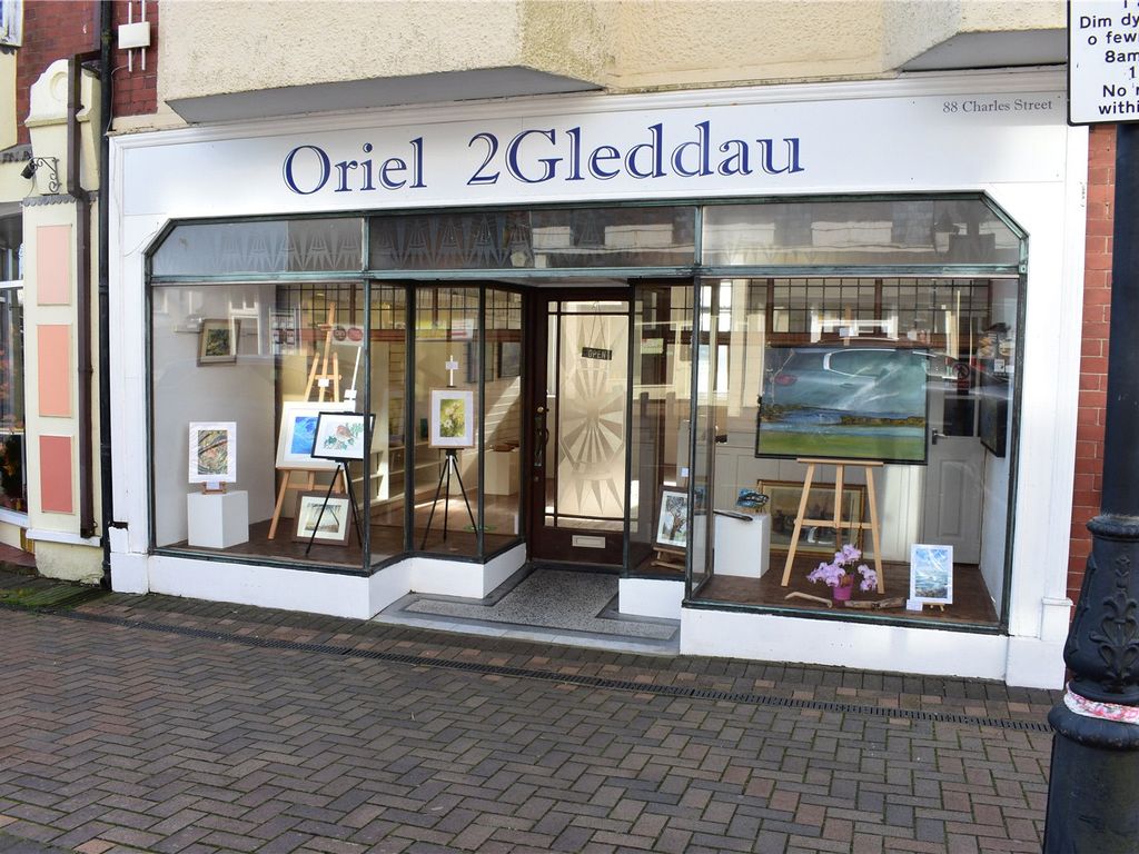 Retail premises for sale in Charles Street, Milford Haven SA73, £65,000