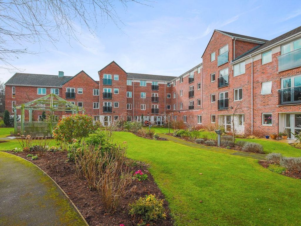 1 bed flat for sale in Dutton Court, Station Approach, Off Station Road, Cheadle Hulme SK8, £150,000