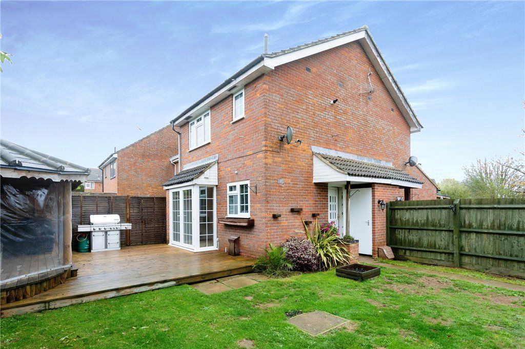 1 bed detached house for sale in Burleigh Court, Buckingham, Buckinghamshire MK18, £225,000