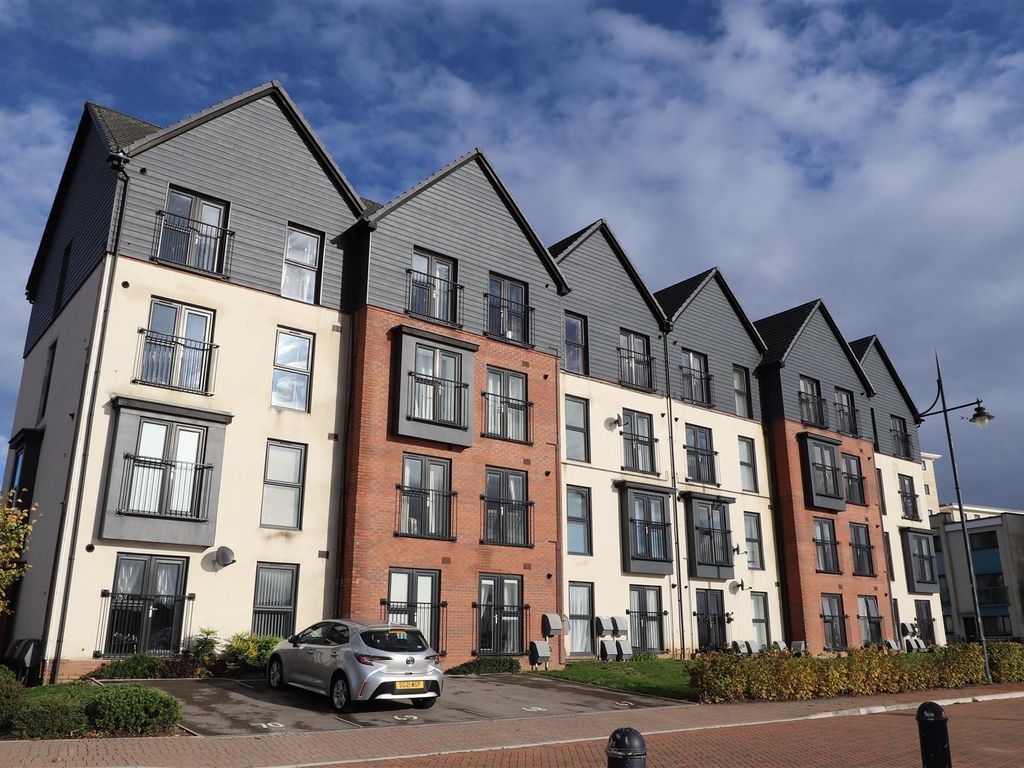 2 bed flat for sale in Cei Tir Y Castell, Barry CF63, £169,999