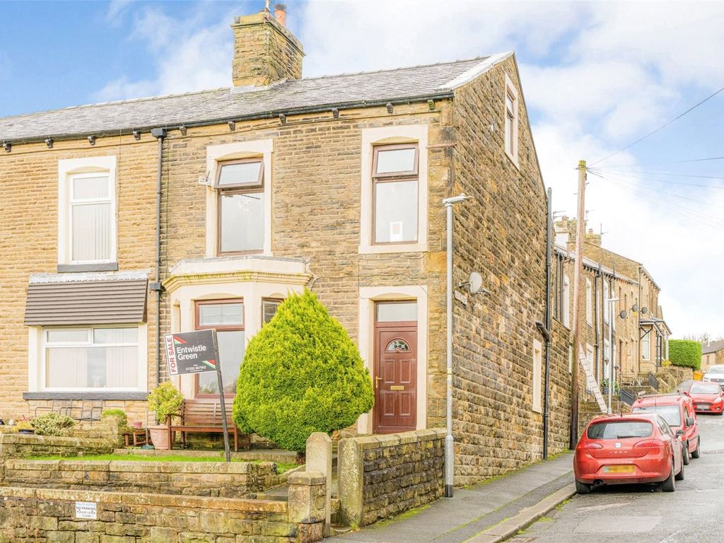 4 bed terraced house for sale in Cemetery Road, Earby, Barnoldswick, Lancashire BB18, £140,000