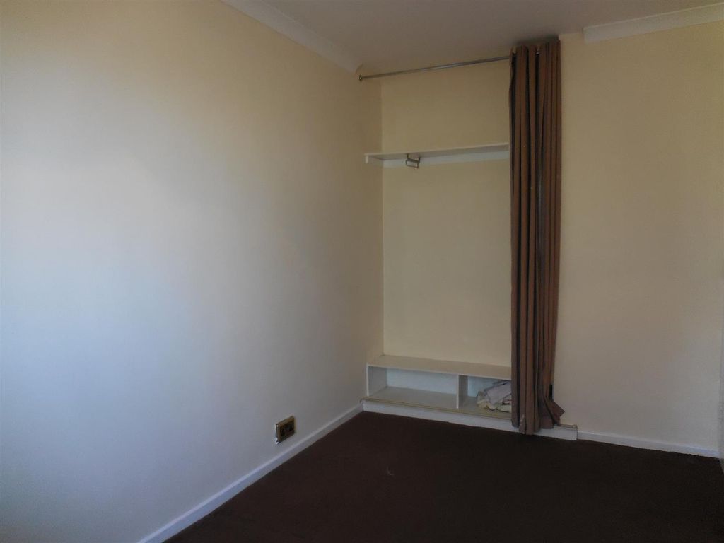 1 bed flat for sale in Riley Crescent, Wolverhampton WV3, £89,950