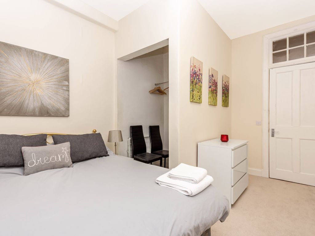 2 bed flat for sale in Balcarres Street, Morningside, Edinburgh EH10, £250,000