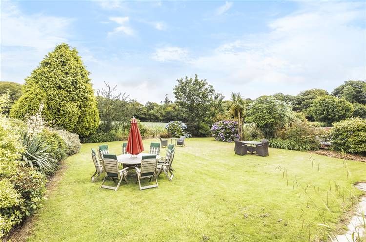 Leisure/hospitality for sale in Washaway, Bodmin PL30, £1,000,000