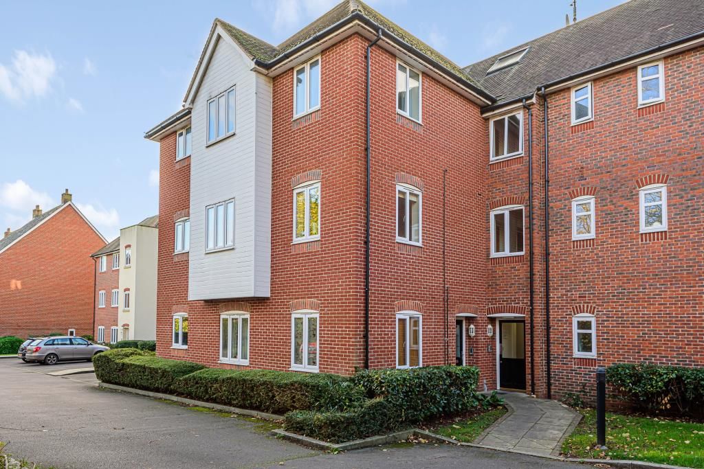 2 bed flat for sale in Abingdon, Oxfordshire OX14, £250,000