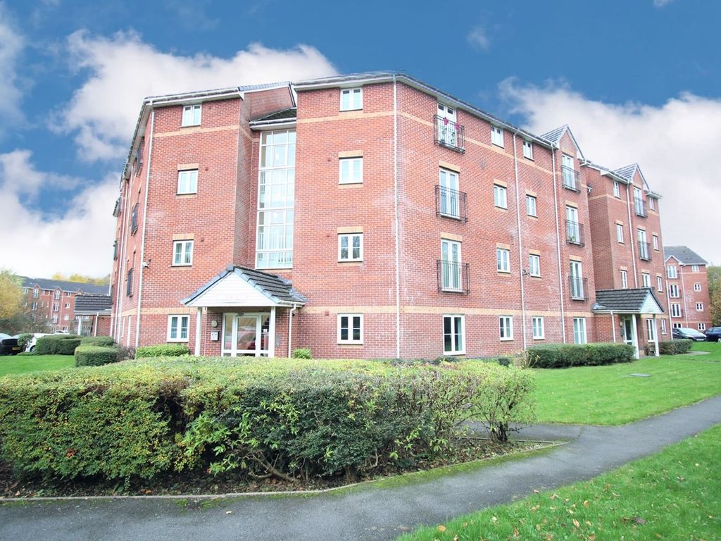 2 bed flat for sale in Waterside Gardens, Bolton BL1, £100,000