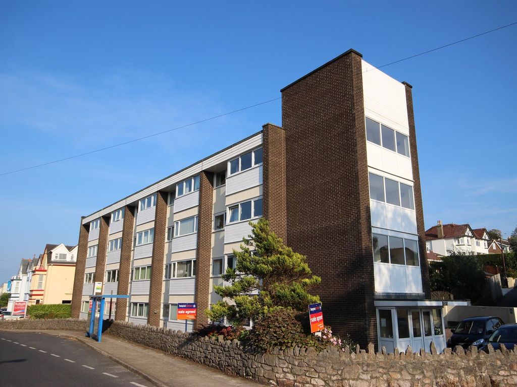 2 bed flat for sale in New Road, Brixham TQ5, £150,000