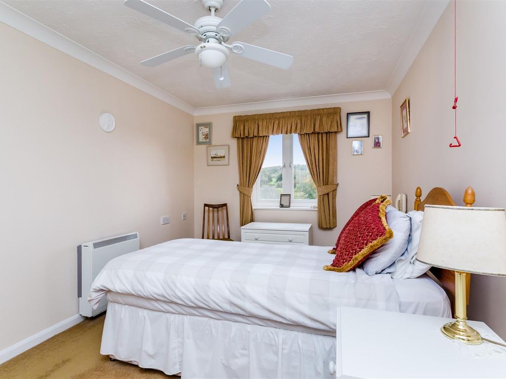 1 bed flat for sale in Lilac Court, London Road, Brighton BN1, £150,000