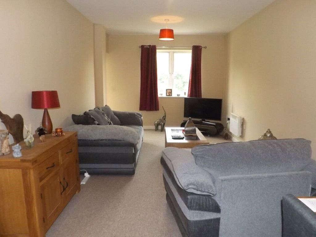 1 bed flat for sale in The Parklands, Dunstable, Bedfordshire LU5, £160,000