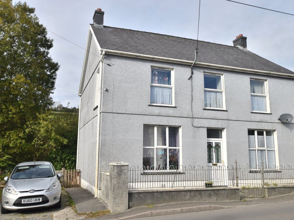 4 bed detached house for sale in Pencader, Carmarthenshire SA39, £210,000