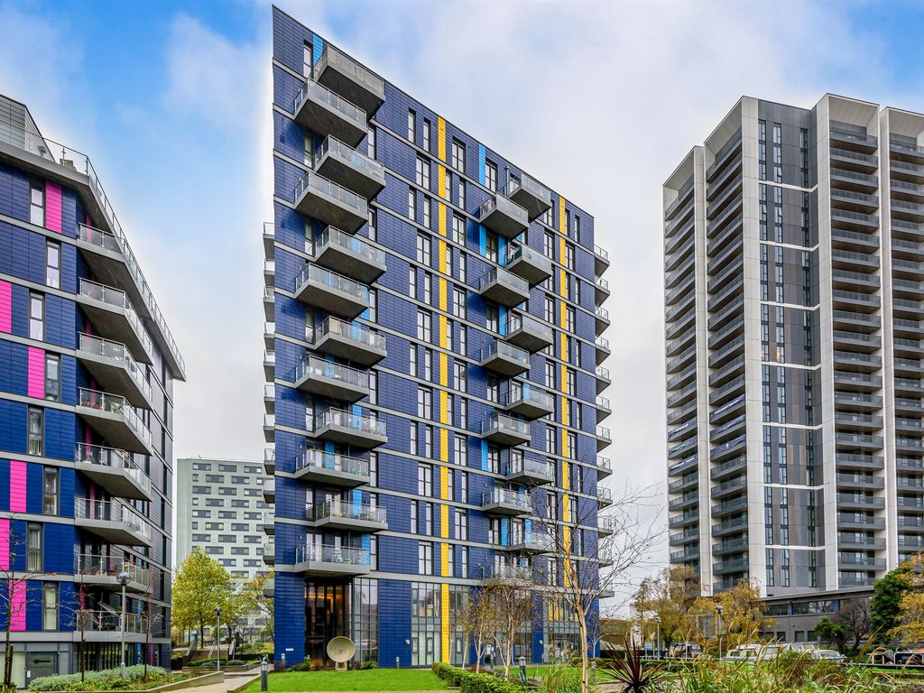 1 bed flat for sale in Hatton Road, Wembley HA0, £305,000