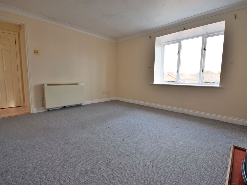 1 bed flat for sale in Bishopsgate, Blackpool FY3, £65,000