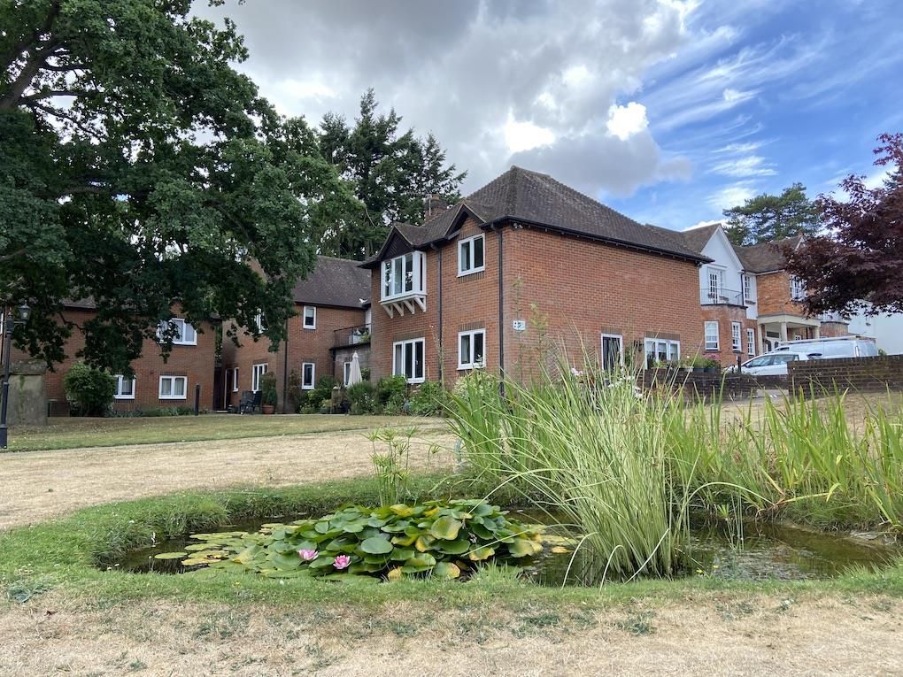 1 bed flat for sale in War Memorial Place, Henley-On-Thames RG9, £150,000