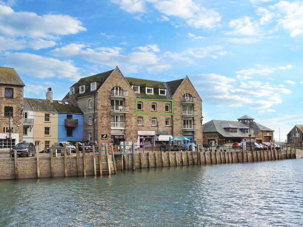2 bed flat for sale in The Quay, East Looe PL13, £274,000