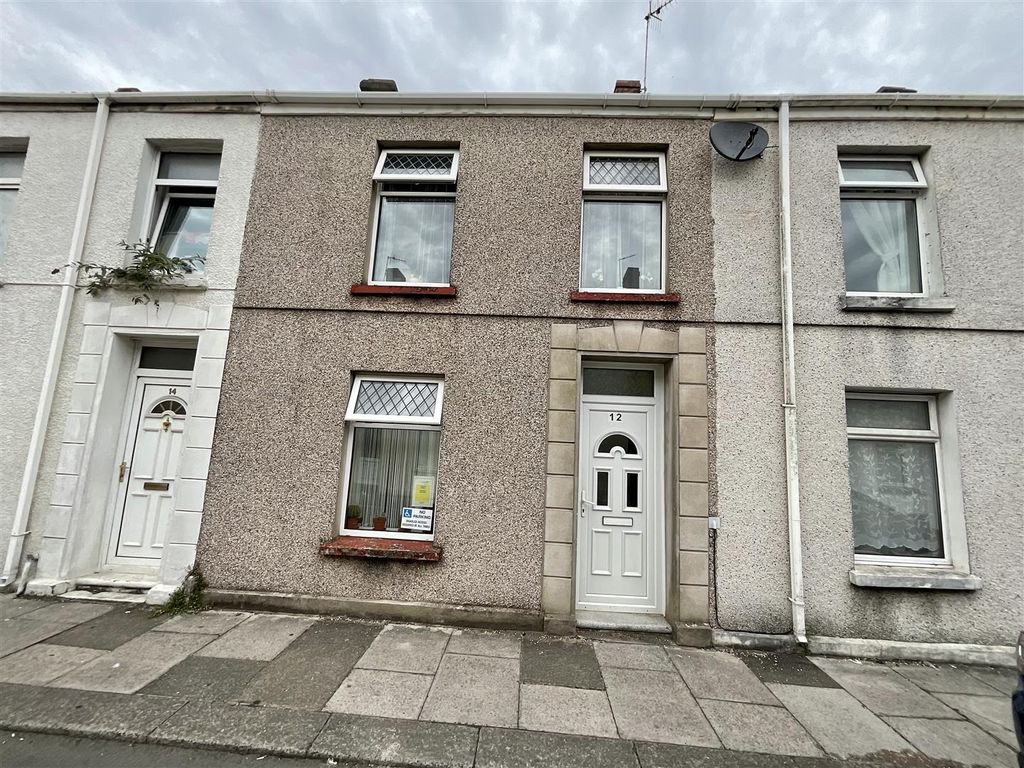 3 bed terraced house for sale in Waterloo Street, Llanelli SA15, £94,995
