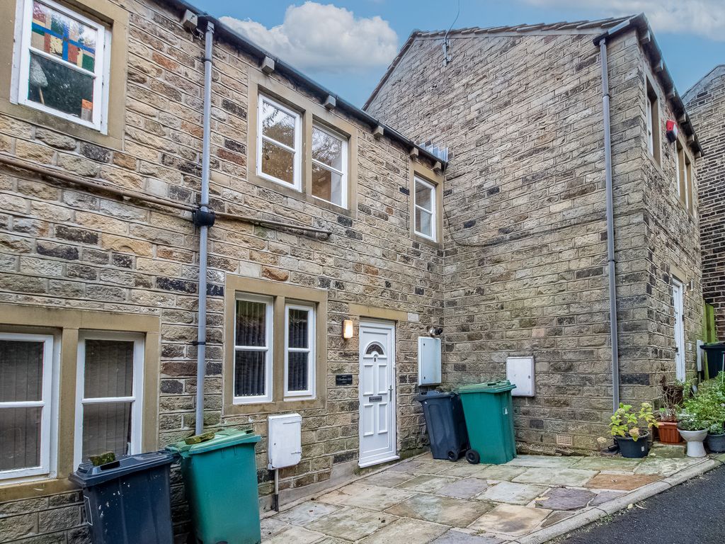 2 bed terraced house for sale in Bunkers Hill, Holmfirth HD9, £135,000