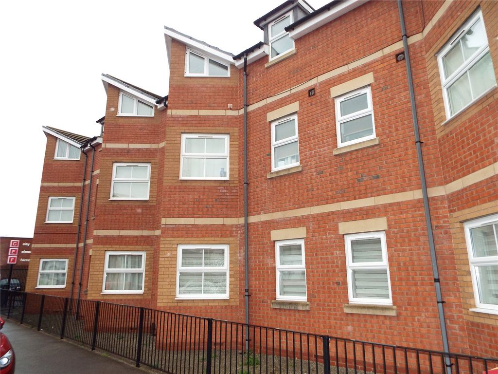 2 bed flat for sale in Shakleton Road, Coventry, West Midlands CV5, £130,000