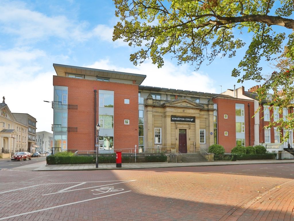 2 bed flat for sale in 6 Kingston Square, Hull, East Riding Of Yorkshire HU2, £120,000