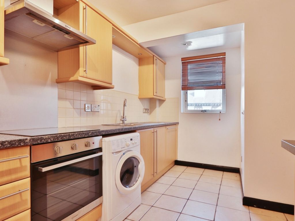 2 bed flat for sale in 6 Kingston Square, Hull, East Riding Of Yorkshire HU2, £120,000