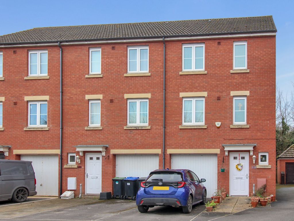 3 bed town house for sale in Primmers Place, Westbury BA13, £250,000