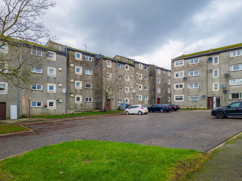 2 bed flat for sale in Shapinsay Court, Aberdeen AB15, £69,500
