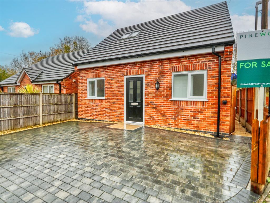 2 bed detached bungalow for sale in Egstow Street, Clay Cross, Chesterfield, Derbyshire S45, £185,000