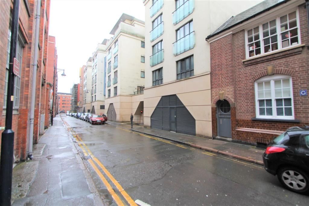 2 bed flat for sale in Colton Street, Leicester LE1, £130,000