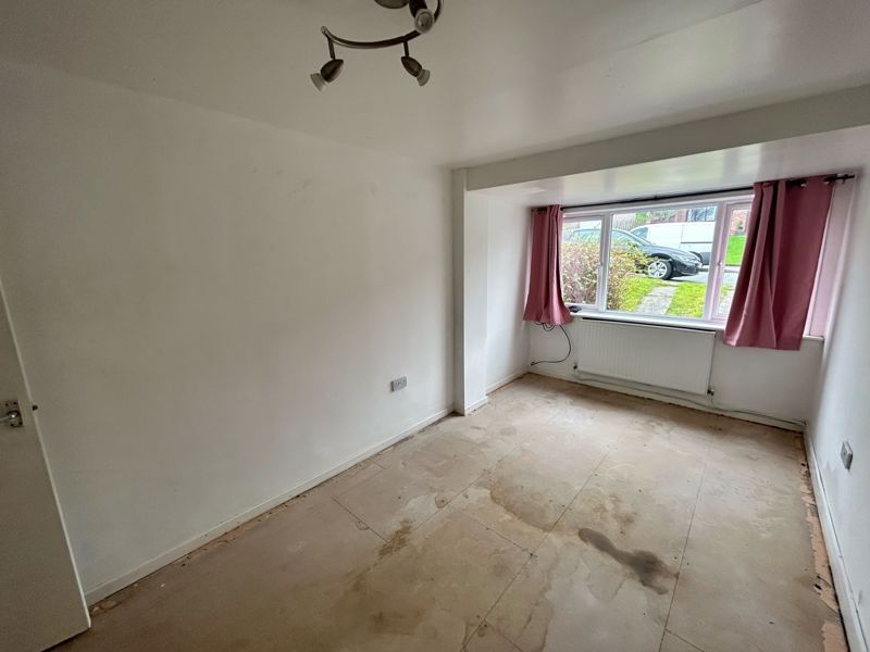 2 bed flat for sale in Bryn Cadno, Colwyn Bay LL29, £103,000