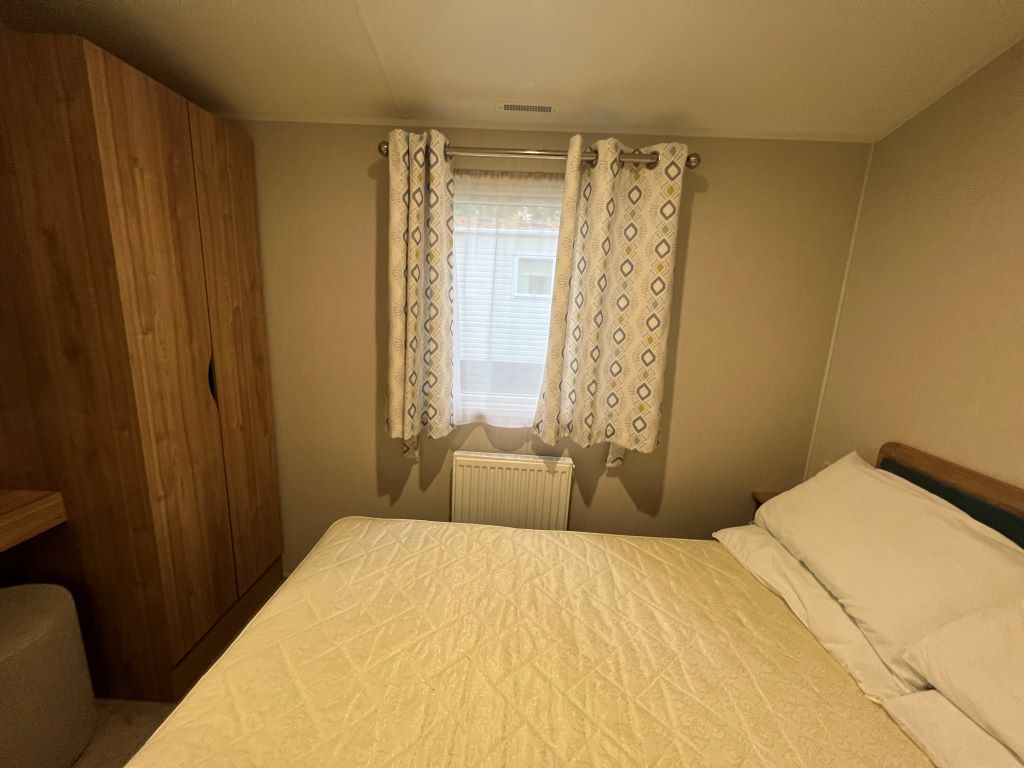 3 bed lodge for sale in Sandy Balls, Godshill, Fordingbridge SP6, £52,000