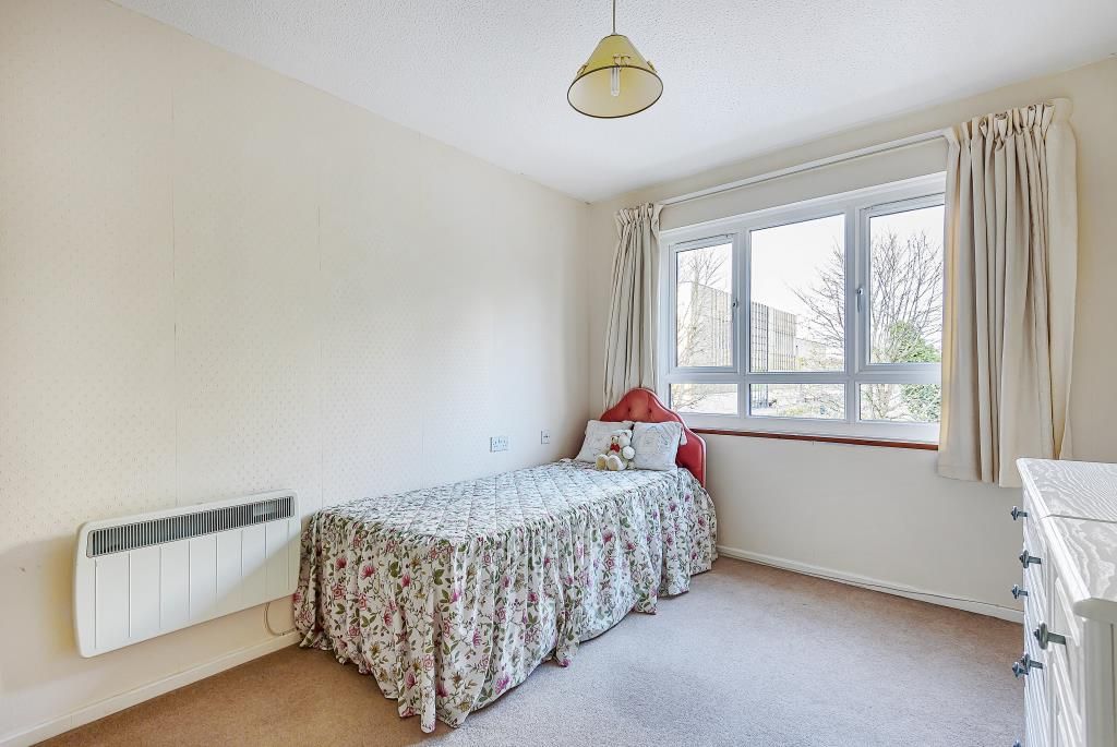 1 bed flat for sale in Amersham, Buckinghamshire HP6, £140,000
